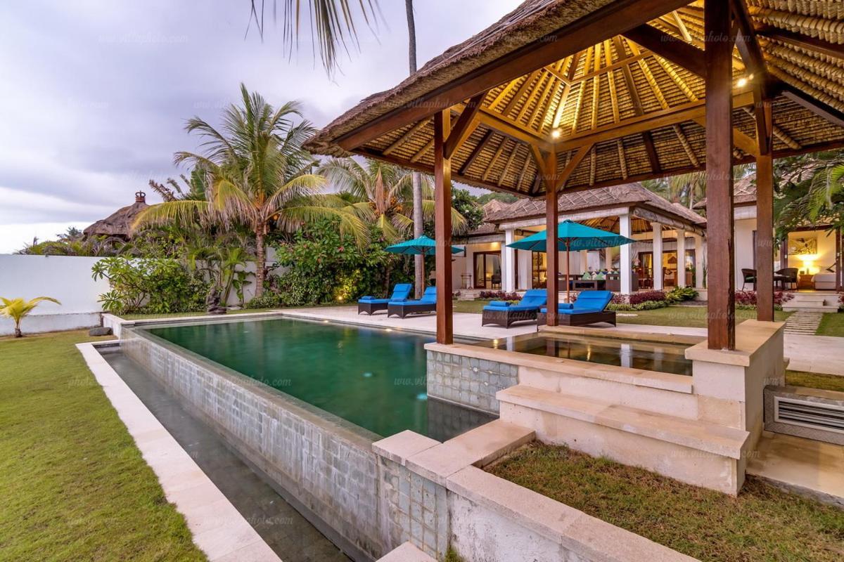 Villa Gita Candidasa Екстериор снимка
